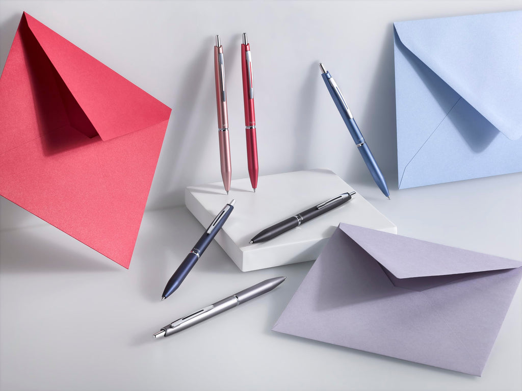 PILOT Bolígrafo premium Acro 1000 en Caja Regalo Plata - Tinta muy suave para una fluidez de escritura inigualable - Bolígrafo recargable y retráctil - Tinta negra - Punta Media